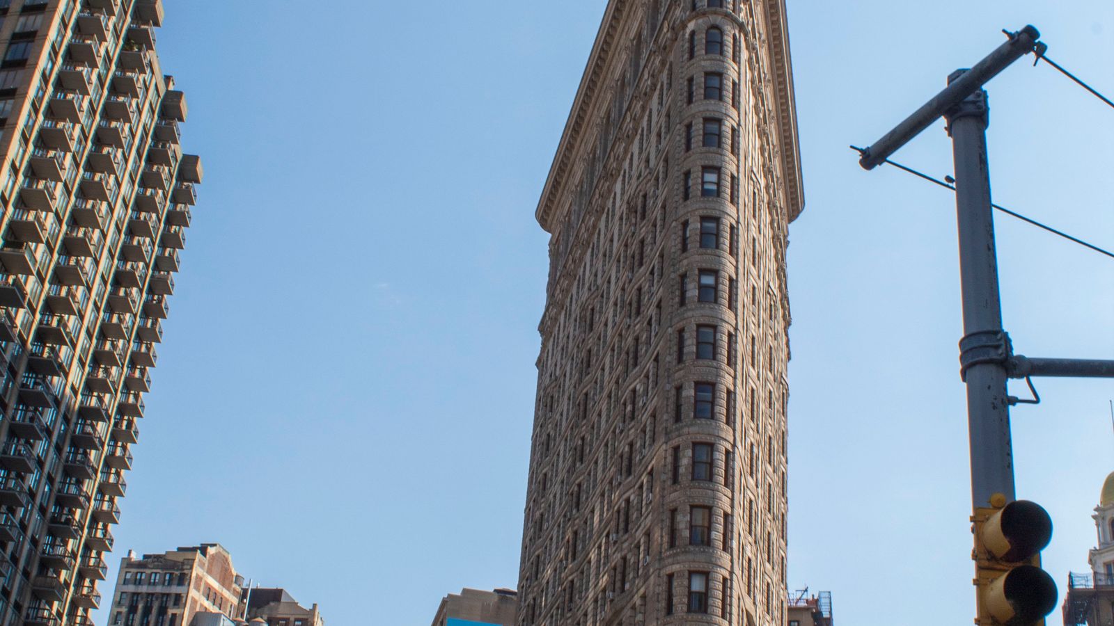The Flatiron Building at the intersection of Fifth Avenue and Broadway in Manhattan, New York City