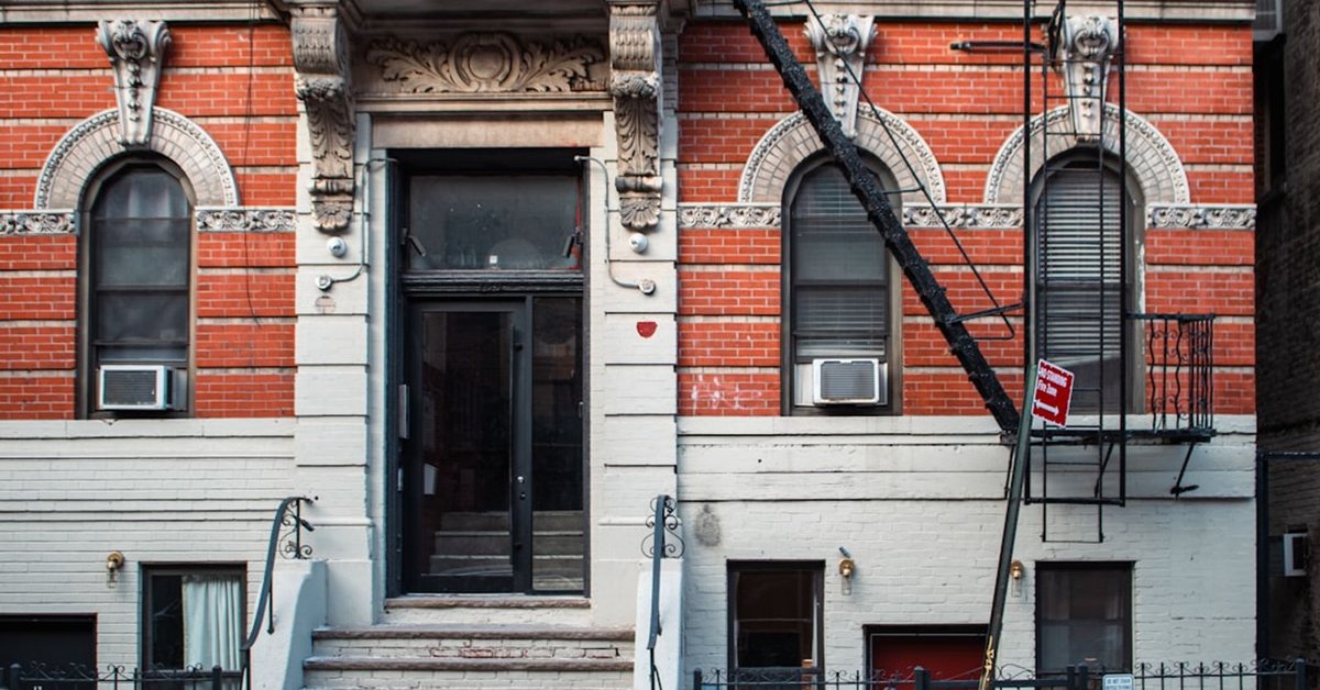 Greenpoint Brooklyn street scene with historic brownstone buildings