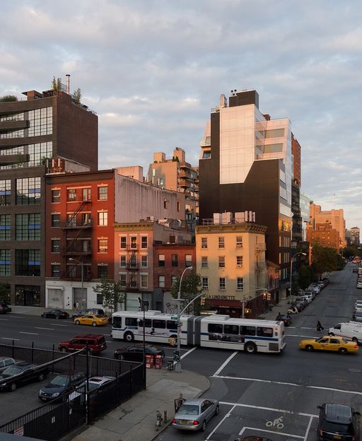 The High Line elevated park walkway leading to Hudson Yards, New York City