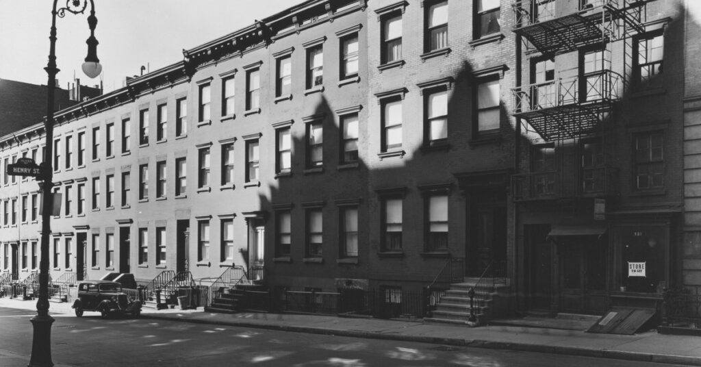 Oliver Street on the Lower East Side of Manhattan, 1937 — the heart of New York's Jewish immigrant neighbourhood